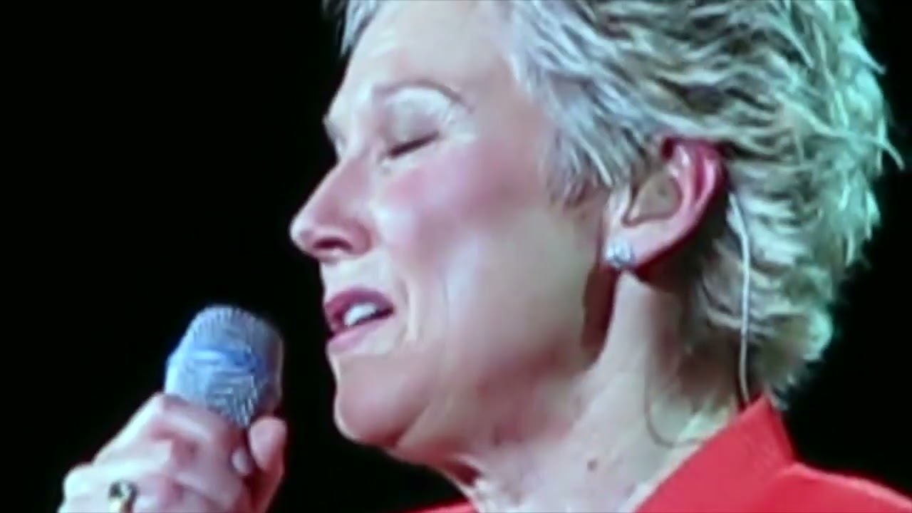 Anne Murray – Clips From Her Final Concerts (2008)