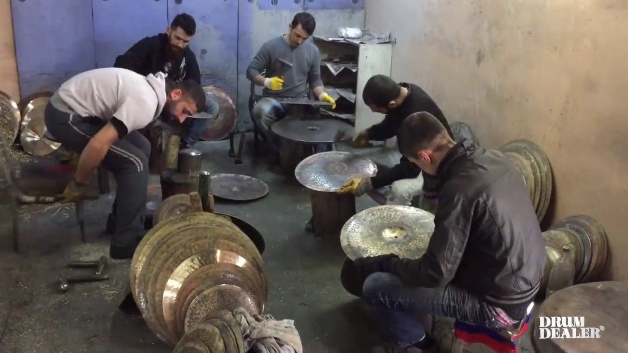 Como se hacen los platillos en la fábrica de Istanbul Mehmet