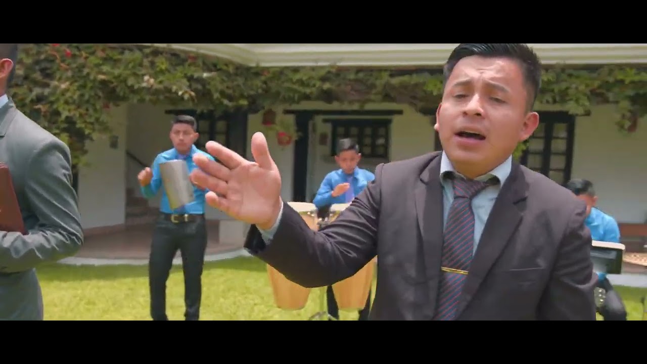 Alguien Cerca Está de Mi - Agrupación Musical Poder Divino
