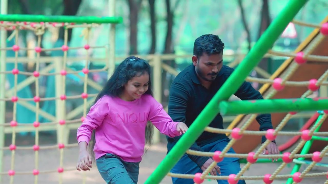 Chandrullo unde kundelu video song with Anju half saree 