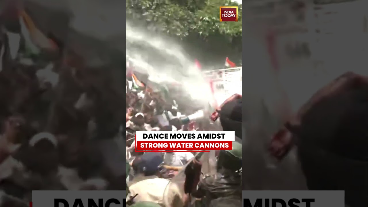 Ranchi Student Protest: Protesters Dance Amid Strong Water Cannon Action #ranchi #jharkhand