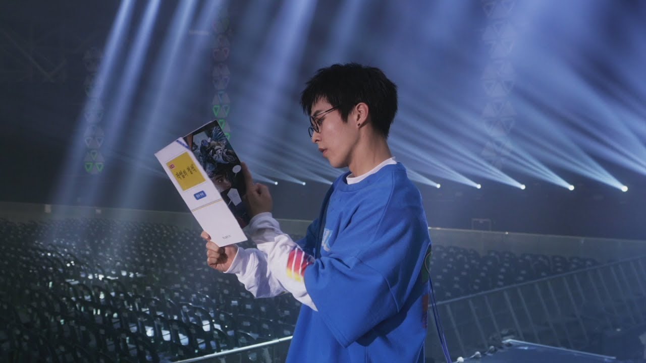 BEATBURGER PROJECT X XIUMIN 시우민 'BEYOND' @EXO PLANET #4 - The EℓyXiOn [dot]