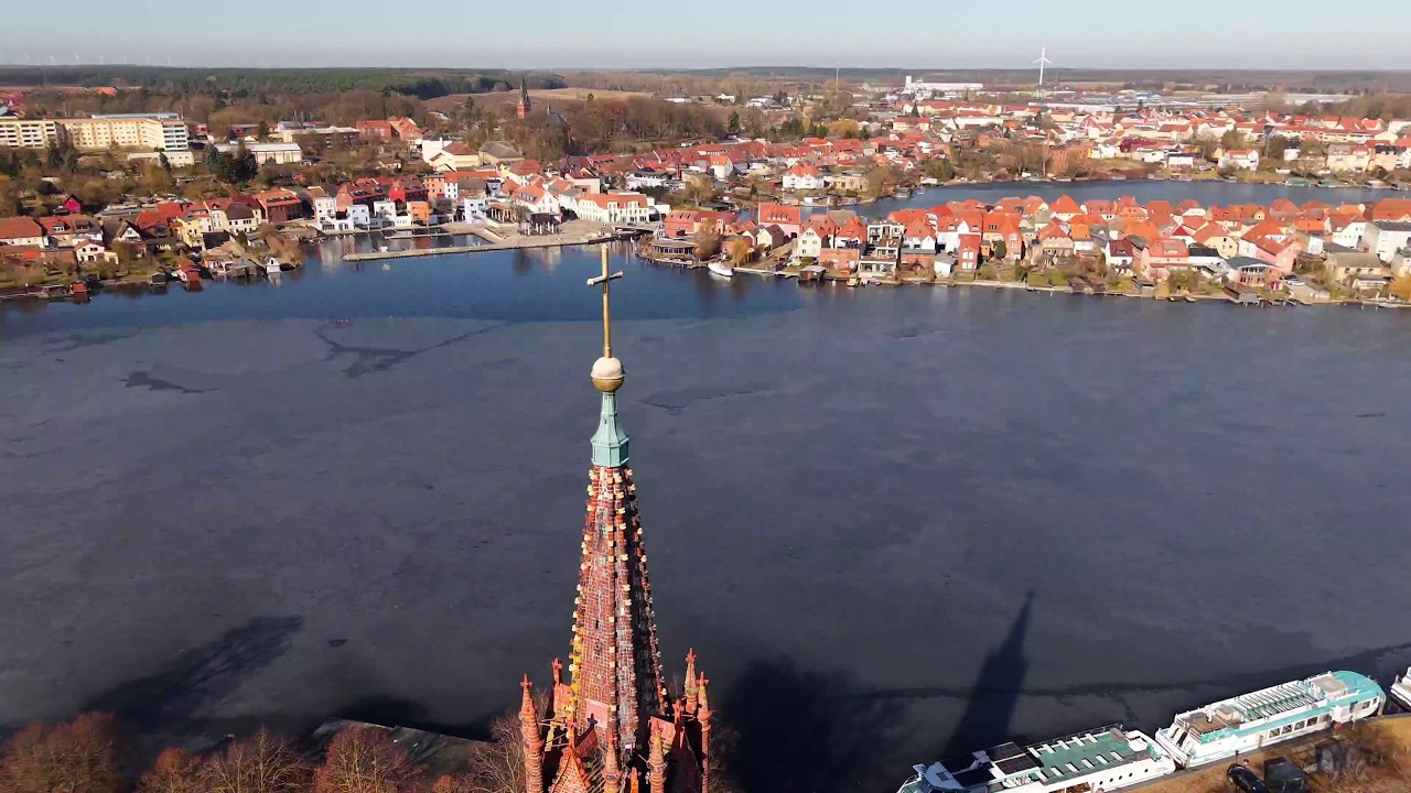 Eis bei Malchow trifft auf Frühling