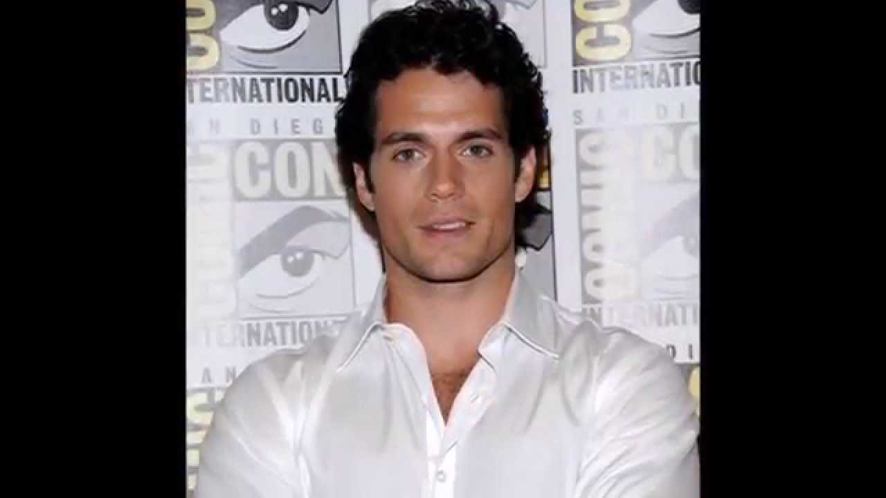 Henry Cavill , Tribute to the White Shirt
