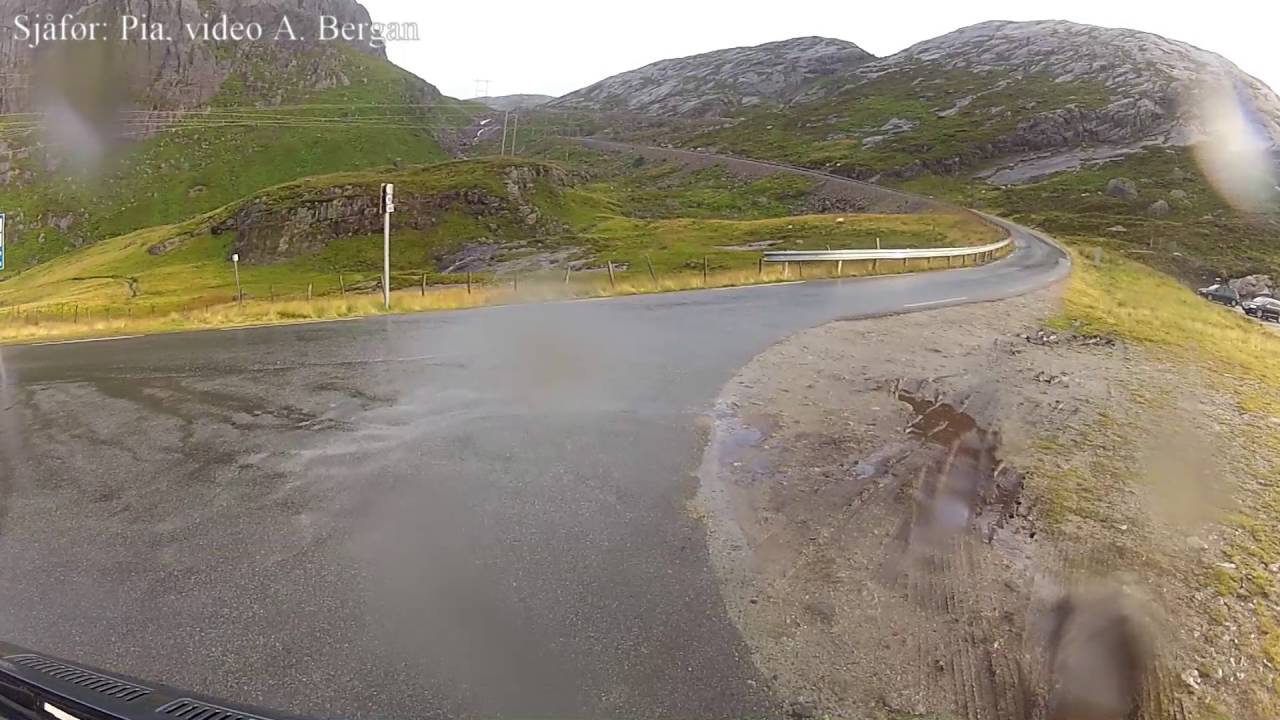 Veien til Lysebotn. Opptak fra bobil. Dårlig vær.