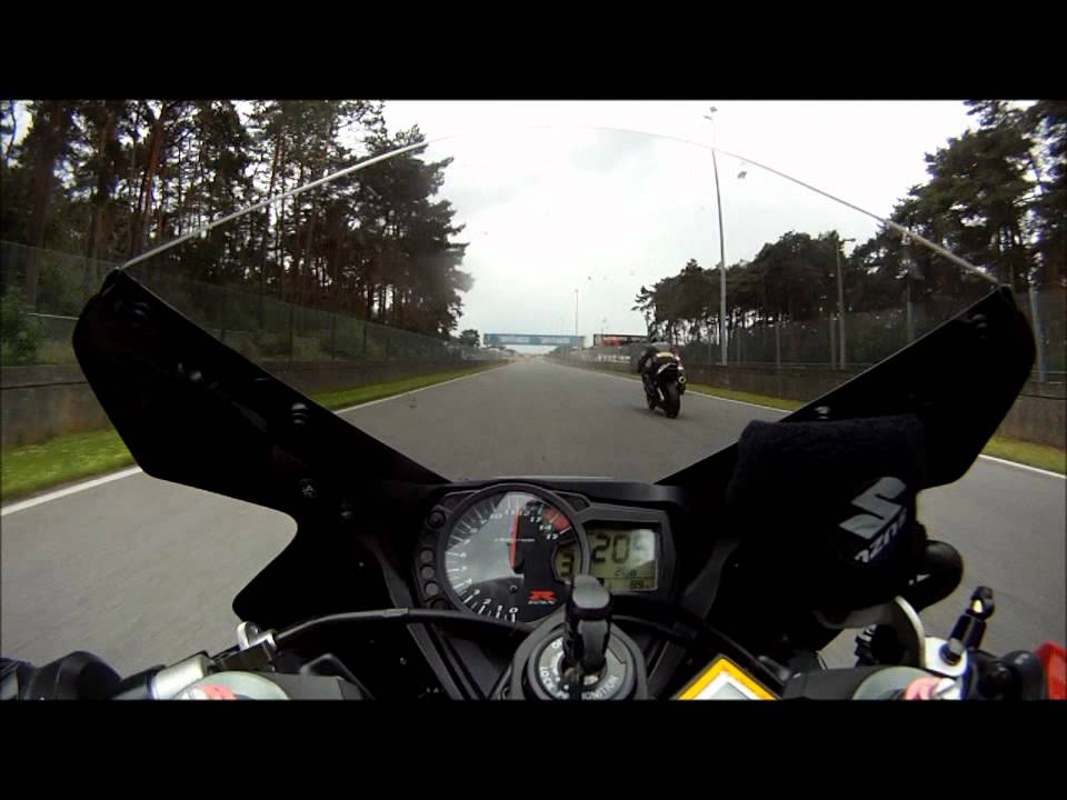 crash zolder 31-5-2012 gsx-r 1000