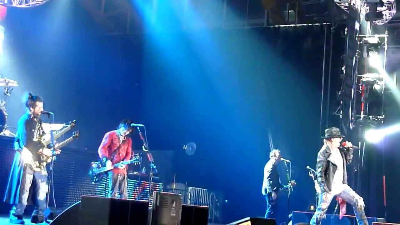 Guns N Roses - Shackler's Revenge live à Lyon 10/06/2012 - HD 720p