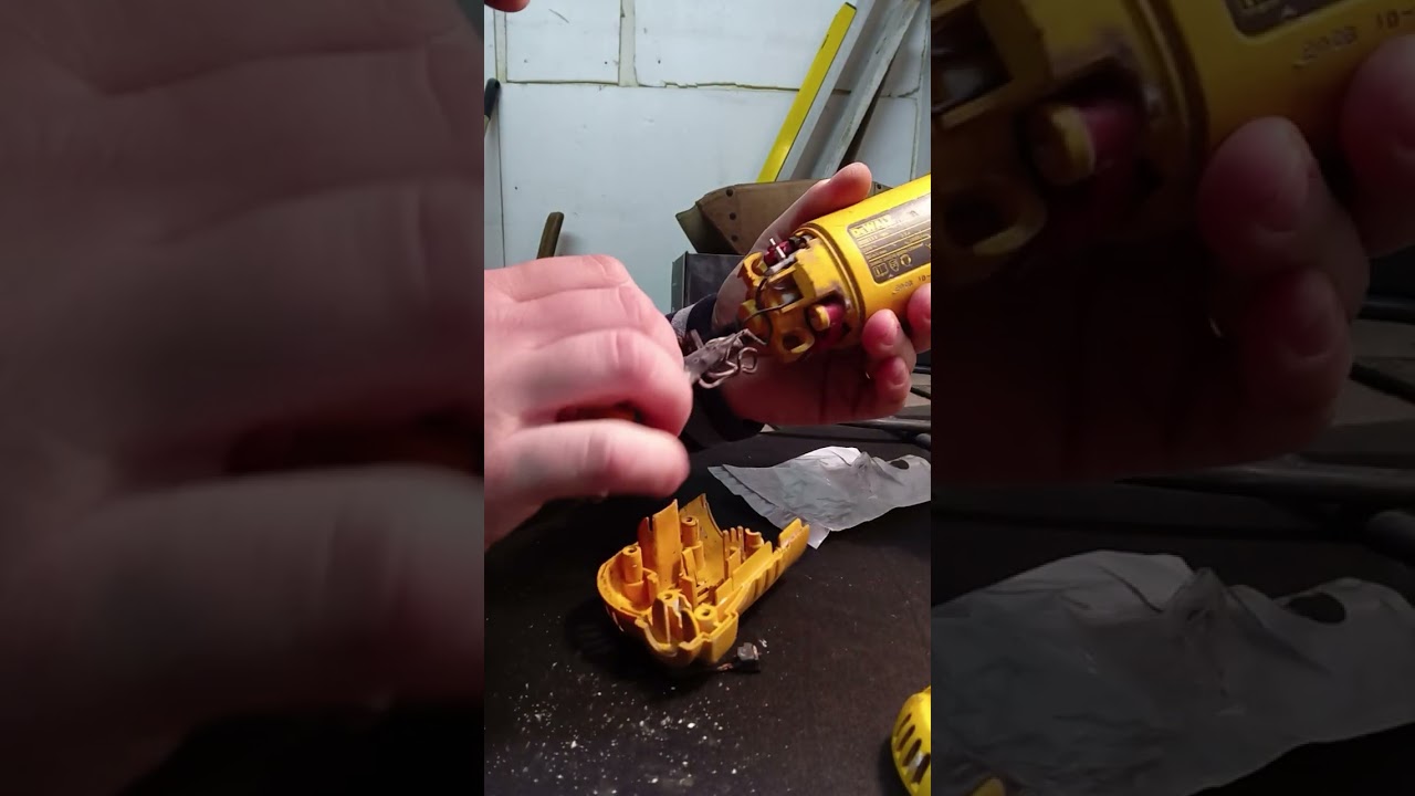 Sostituzione spazzole smerigliatrice #attrezzi #dewalt #dewalttools #elettronica #faidate #riparare