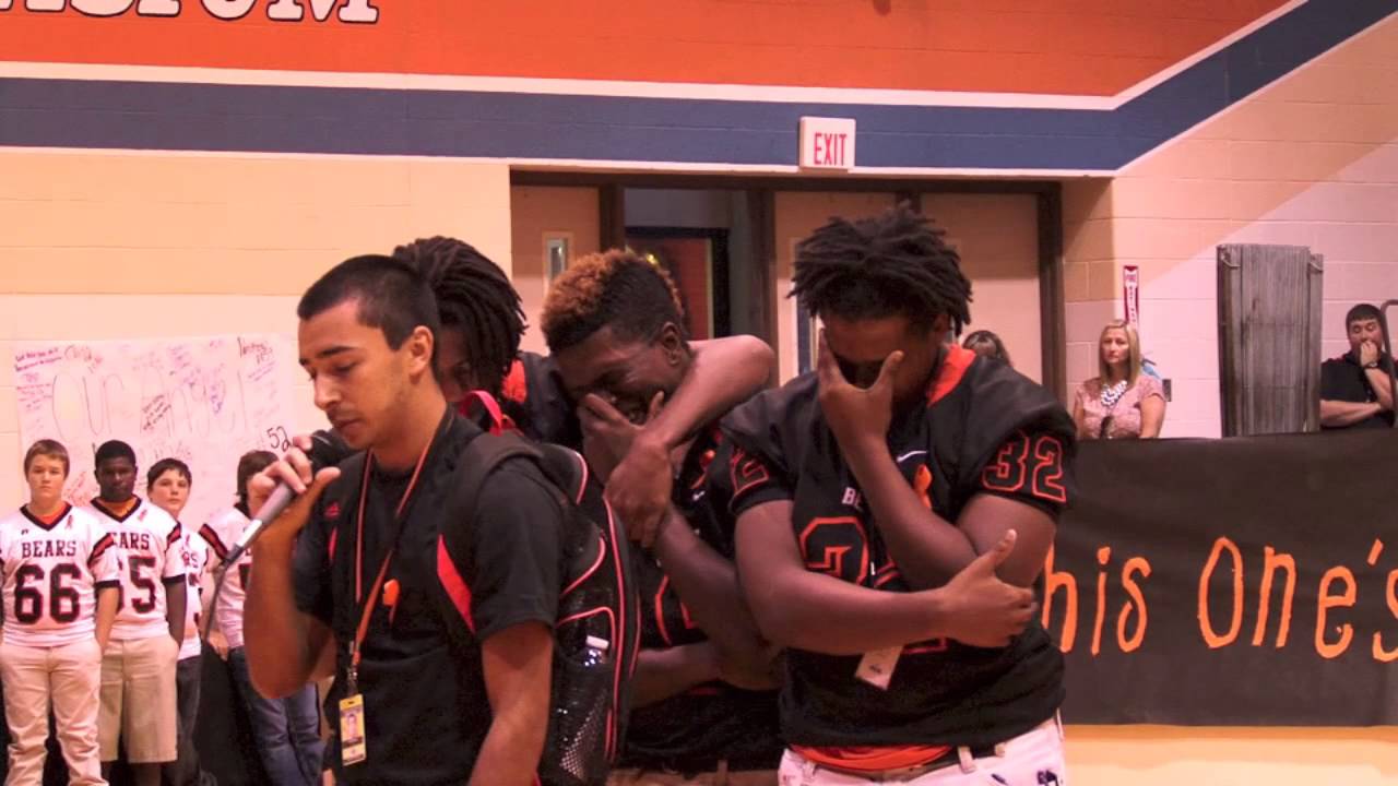 'Bear Nation' remembers former Gladewater football player with emotional tributes