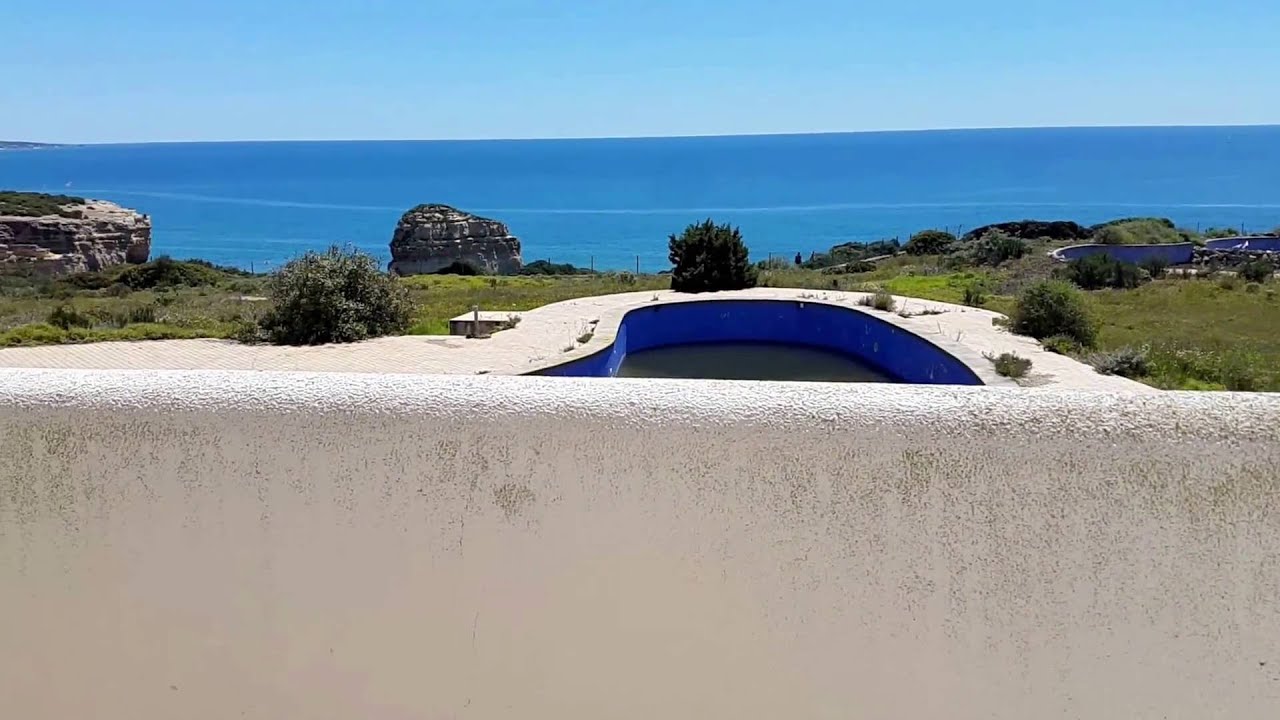 ABANDONED: AMAZING MILLIONS VILLA IN THE ALGARVE