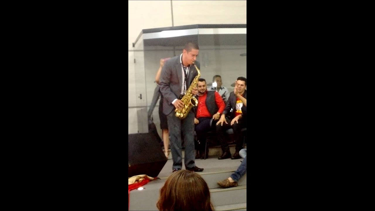 Saxofonista Daniel Milarck - A ele a Gloria
