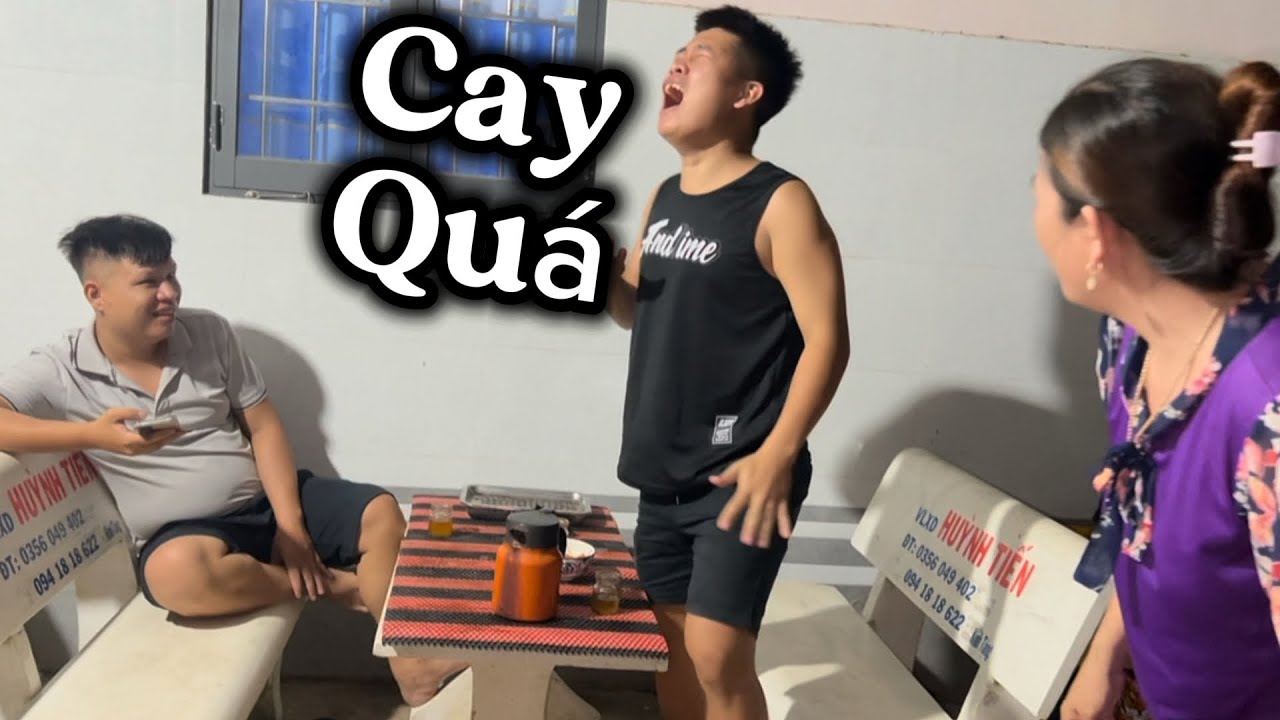 Bà Út Chơi Quẹt Ớt Dô Mỏ Kiệt Cay Quá Cay 