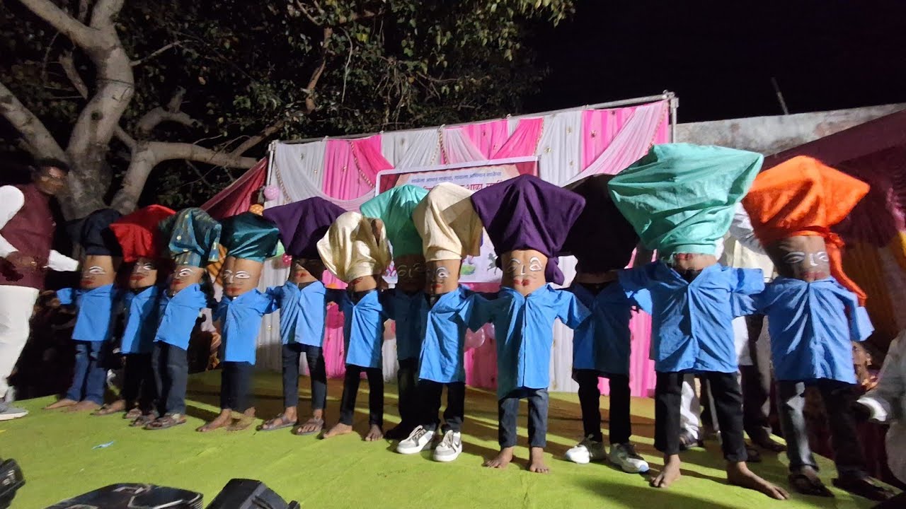 पोटावर चित्रे काढून मुलांचा अजब नृत्याविष्कार! | रिमिक्स डान्स | जि. प. शाळा सुरपिंपरी 