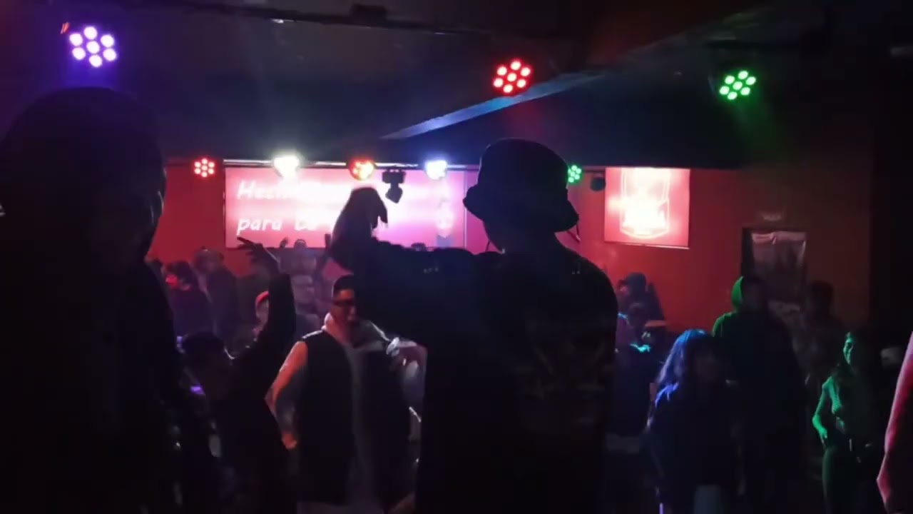 16 Sound Killa - La Bestia (Interludio)