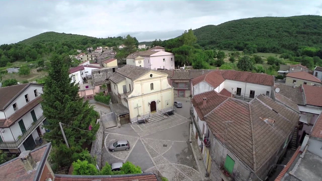 il borgo di Roccaromana