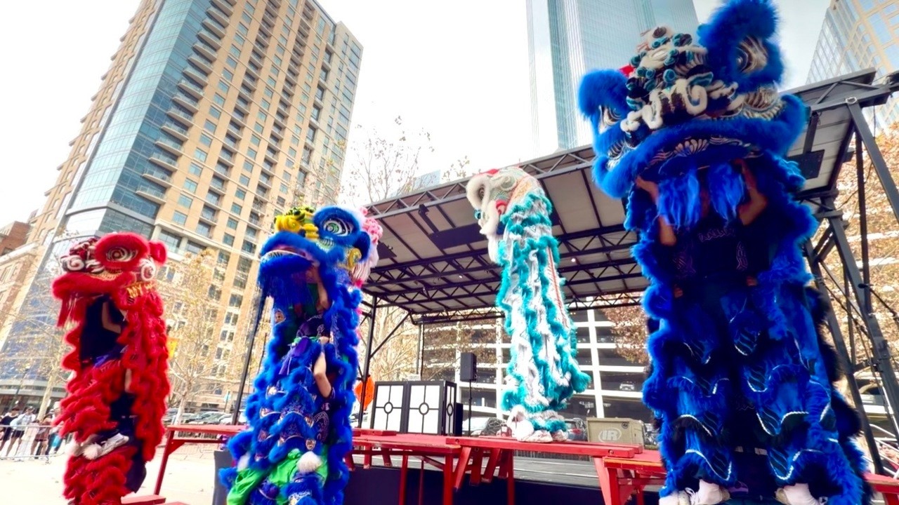 2026 Đoàn Lân Unity Dragon and Lion Dance Troupe tại Market Square
