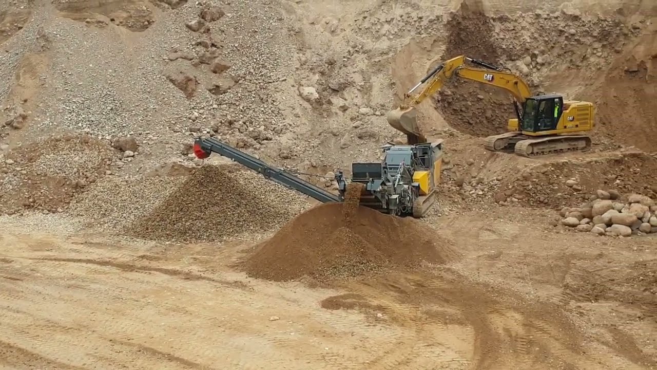 Rubble Master RM 100GO! vs RM 90GO! working in Latvia.