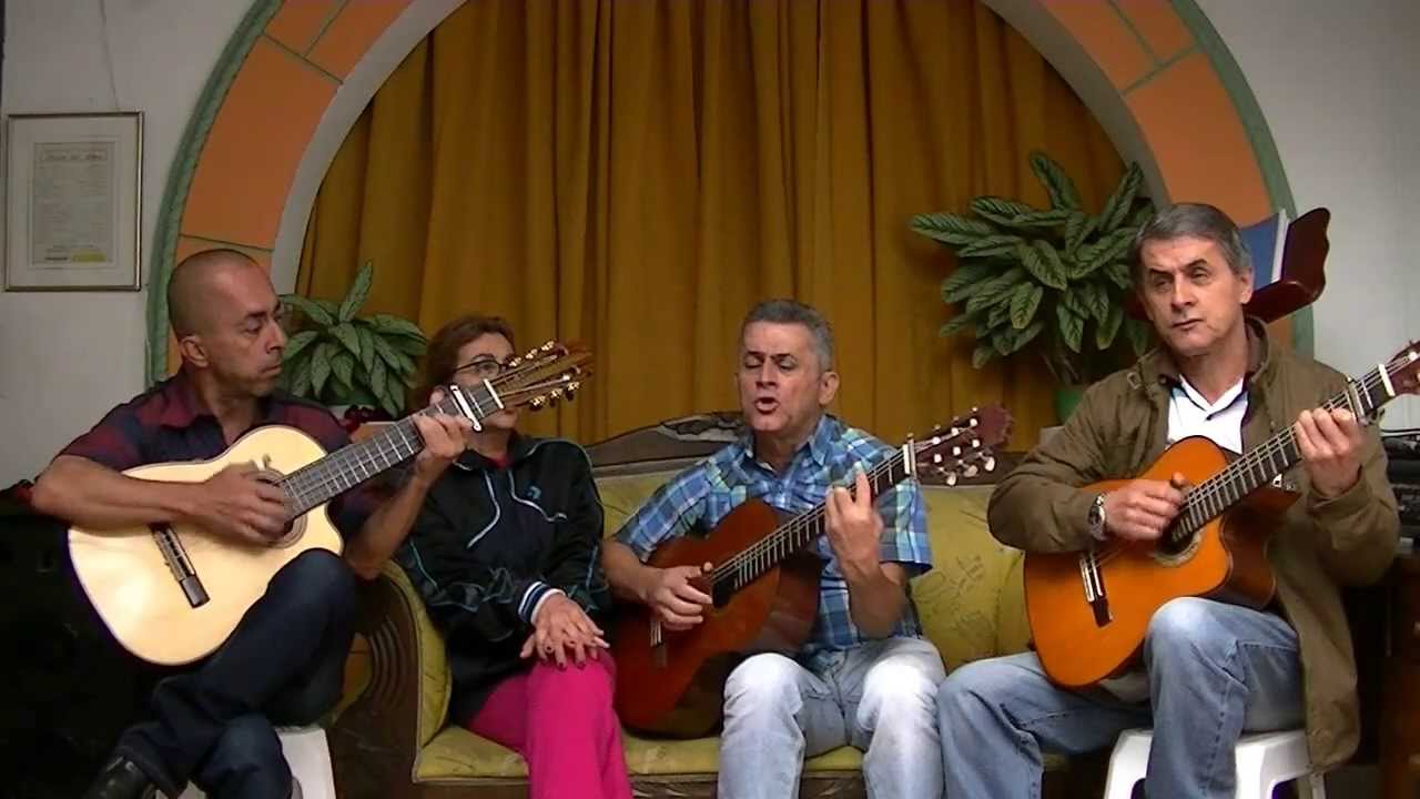 Contemplando al Redentor - Hermanos Robledo