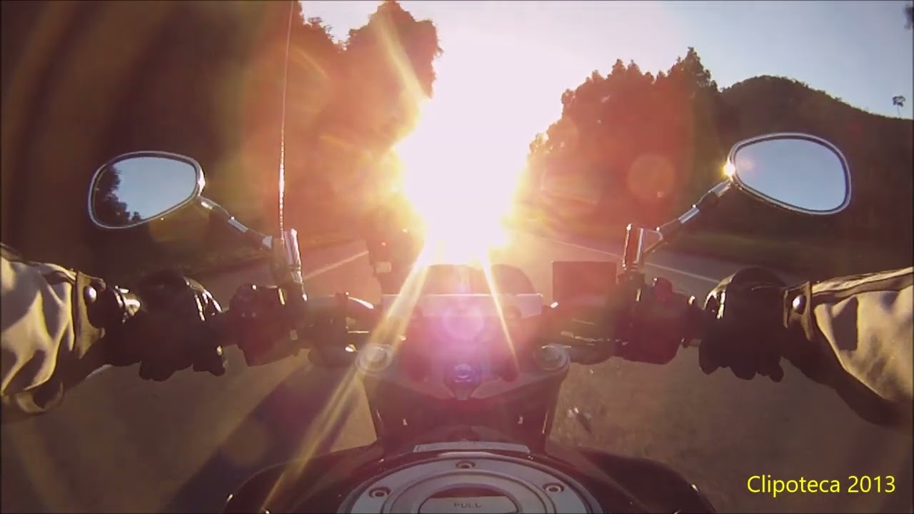 Subindo a Serra das Araras numa Yamaha FZ6N.