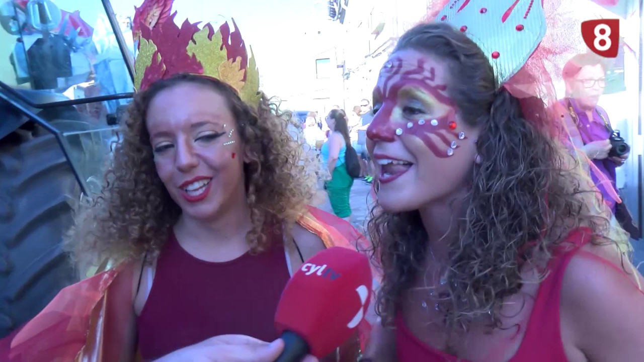DESFILE DE CARROZAS DE FUENTEPELAYO 2016