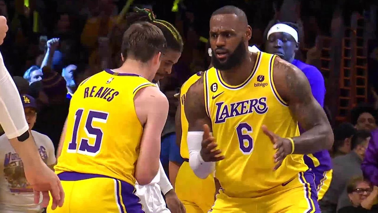 &ldquo;Go Ahead Austin&rdquo; - Austin Reaves & LeBron Celebrate After Some Fancy Footwork