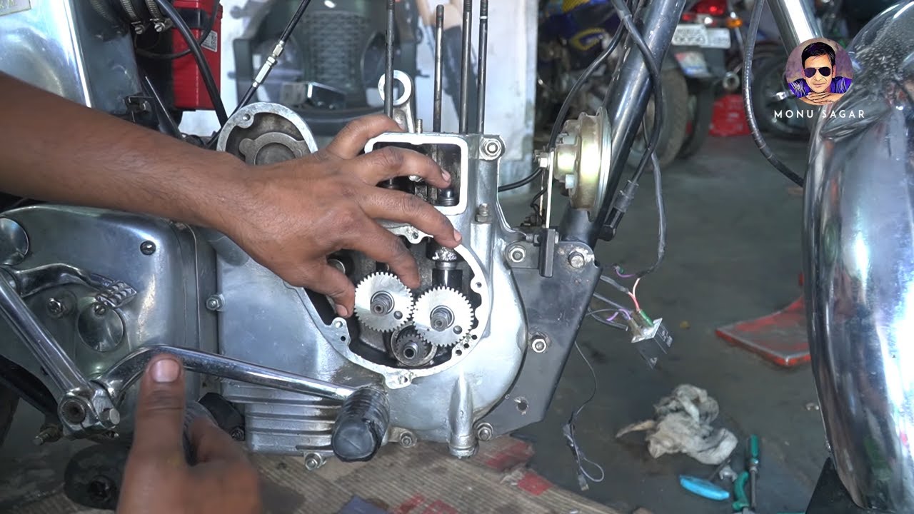 Royal enfield bullet engine disassembly monu sagar ep3