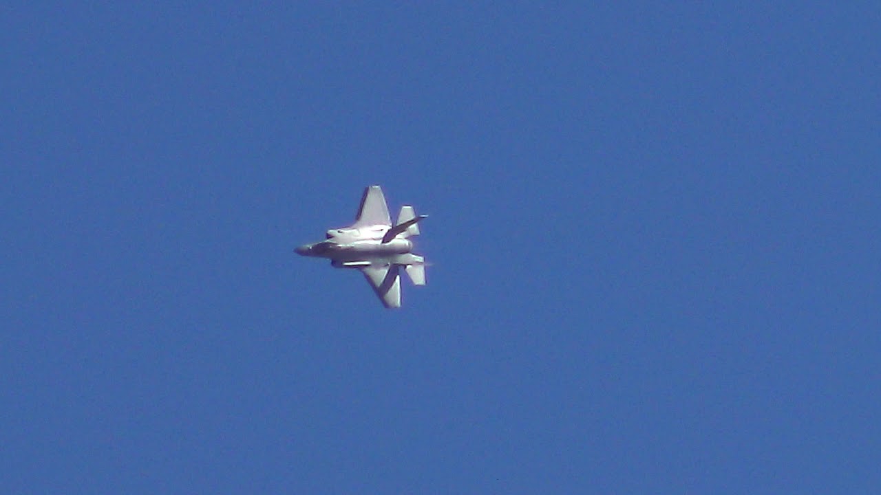 F-35 Takes Off California Capital Airshow Outside Gate September 23 2018