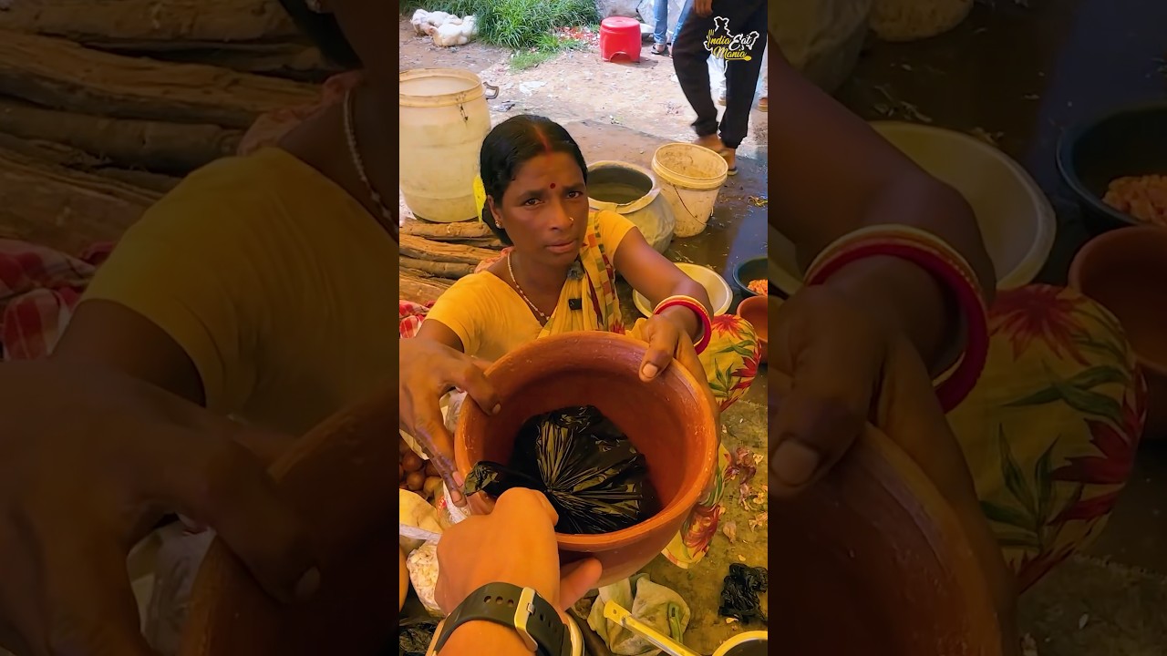Adivasi Style Chulhe Wala Handi Chicken In Jharkhand #ranchifood #shorts