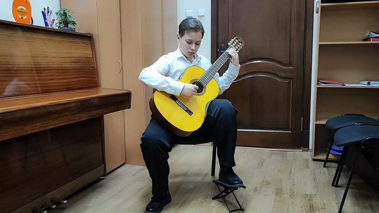 Иванов Стефан. Народные струнные щипковые инструменты. Соло: 