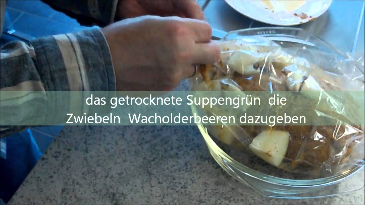 Spanferkel   Rollbraten mit Biersoße und Klößen