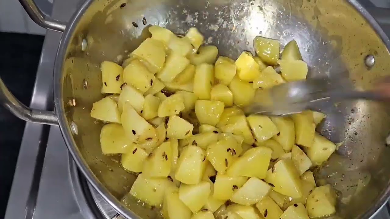 # Tasty Green Coriander Potato 🥔 Sabji ka Recipe #