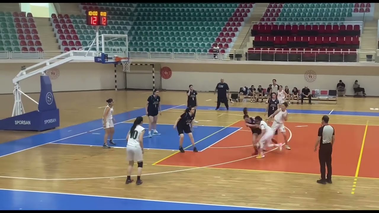 Irem TOKAT / 5’5 Point Guard
