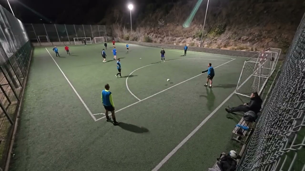 Partido de LOCOS. ¡Lluvia de goles en fútbol 7!