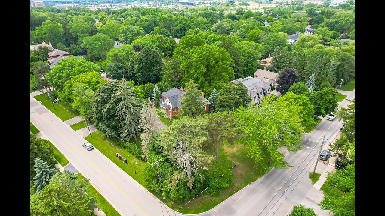 376 Chartwell Road, Oakville Home - Real Estate Properties