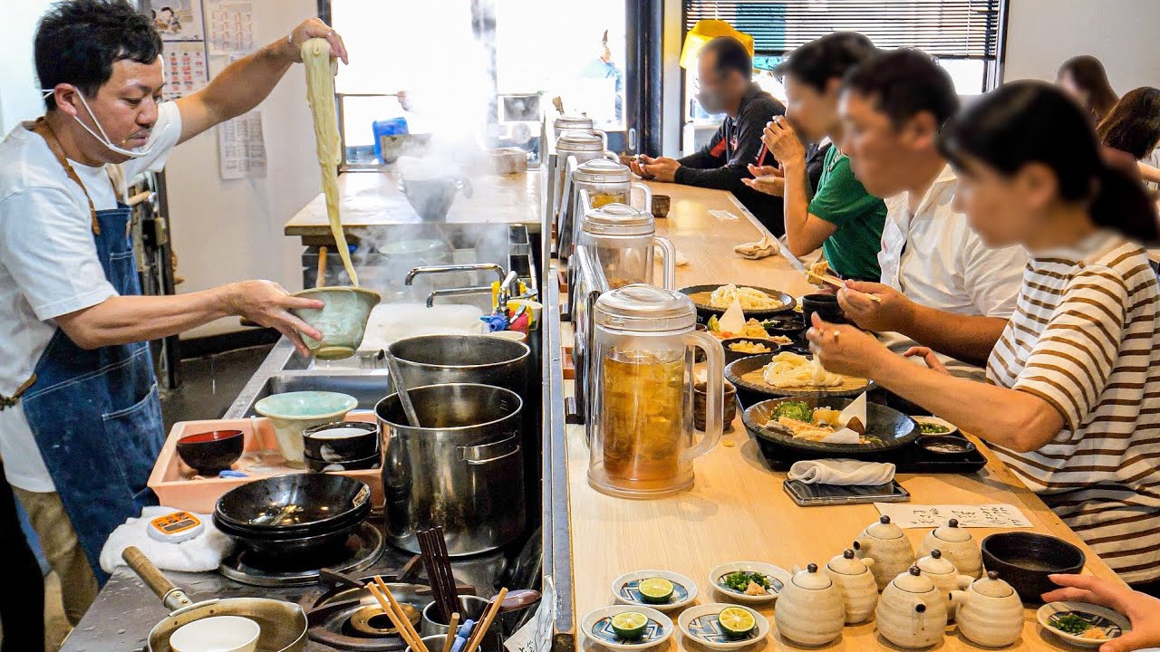 信じられない高速注文さばきが炸裂する本格手打ちうどん店の１日｜Amazing Udon Noodles - JAPANESE