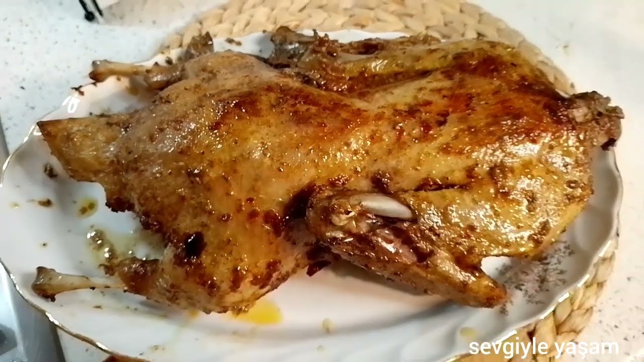 Pekin ördeği fırında nasıl pişirilir? Özel sosuyla ördek tarifi.