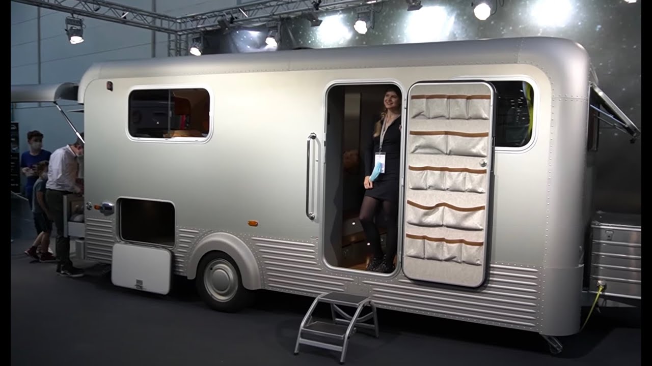 Der schönste Wohnwagen der Welt. Designschmiede Lume aus Aluminium in Handarbeit.