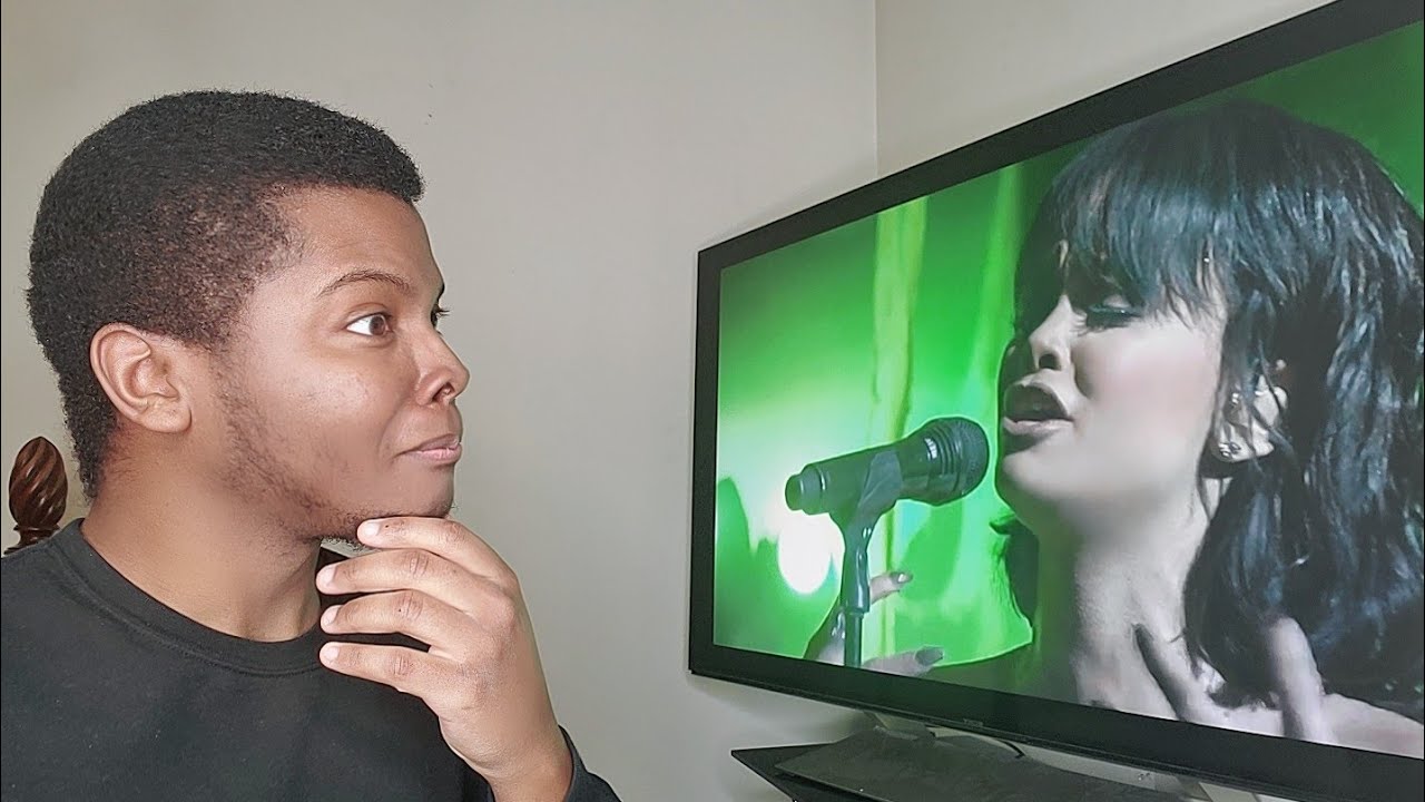 Rihanna - 