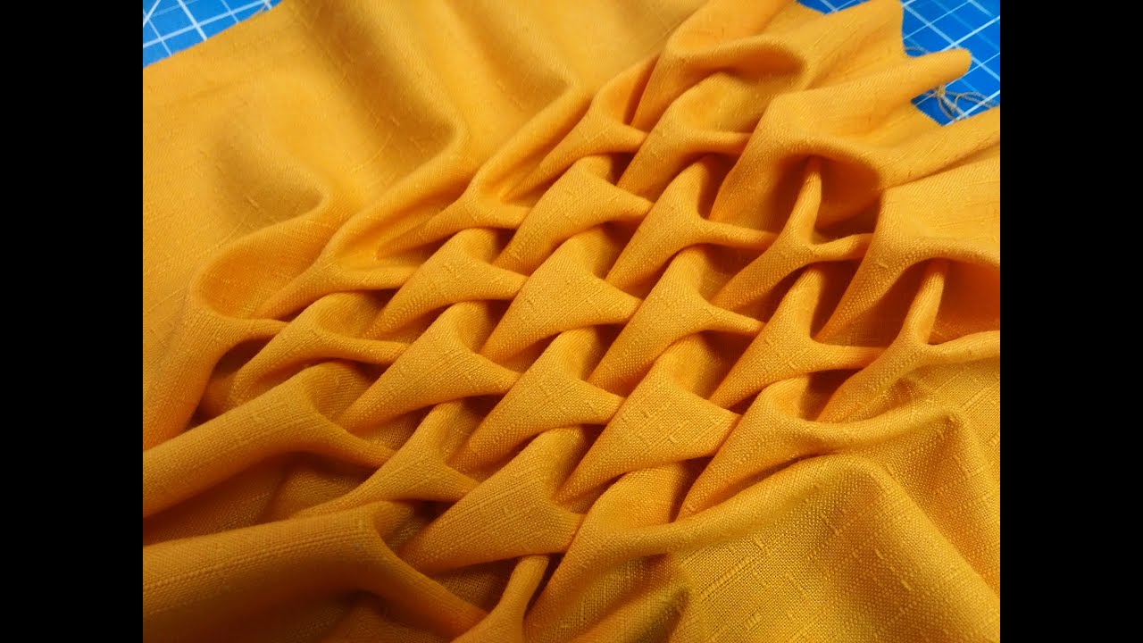 غرز السموك - غرزة المثلث (السهم ) . Arrow Smocking