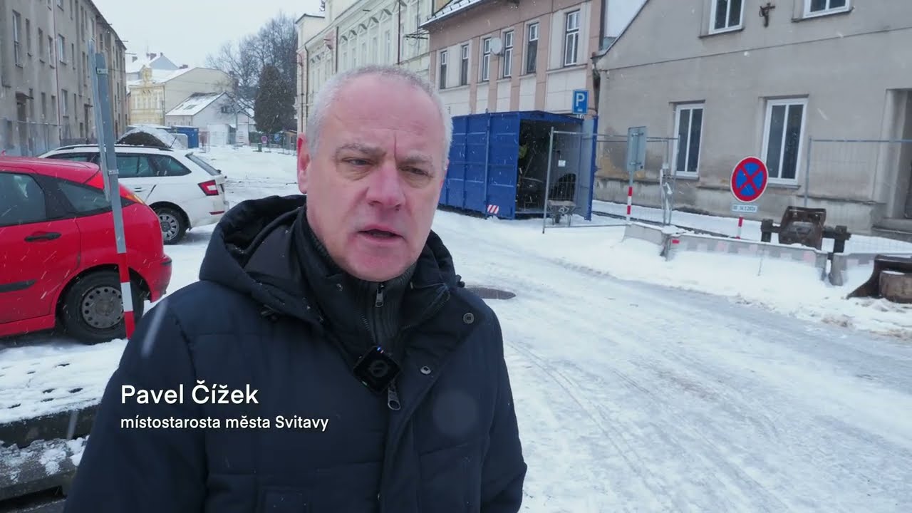 Důležitá křižovatka v centru Svitav je opět uzavřena! Před lety se zde začala propadat vozovka.