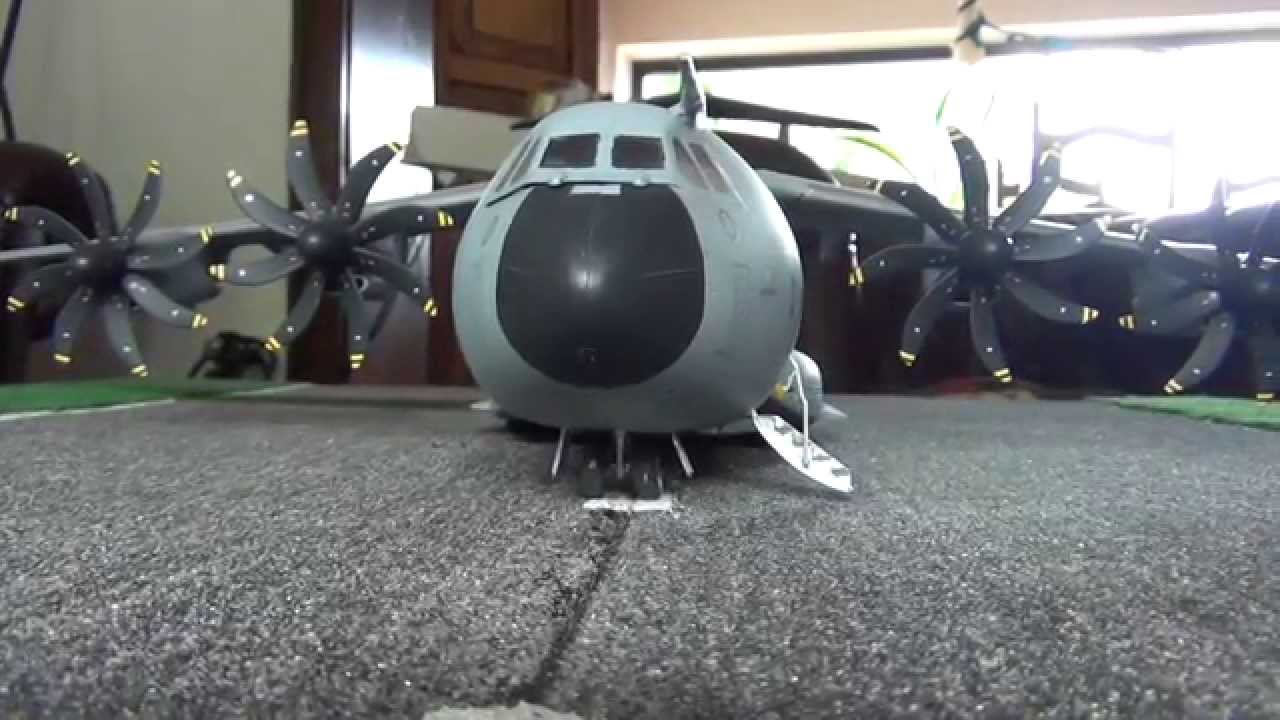 Airbus A400M Revell 1:72 with Engines