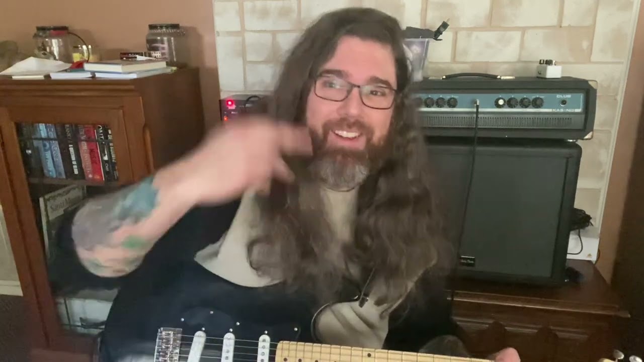Playing the Harley Benton ST-57 DG