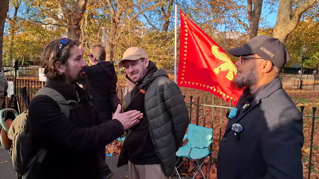 Hindu Challenges Muslims Ends Up Exposing His Own Blind Faith | Hashim | Speakers Corner