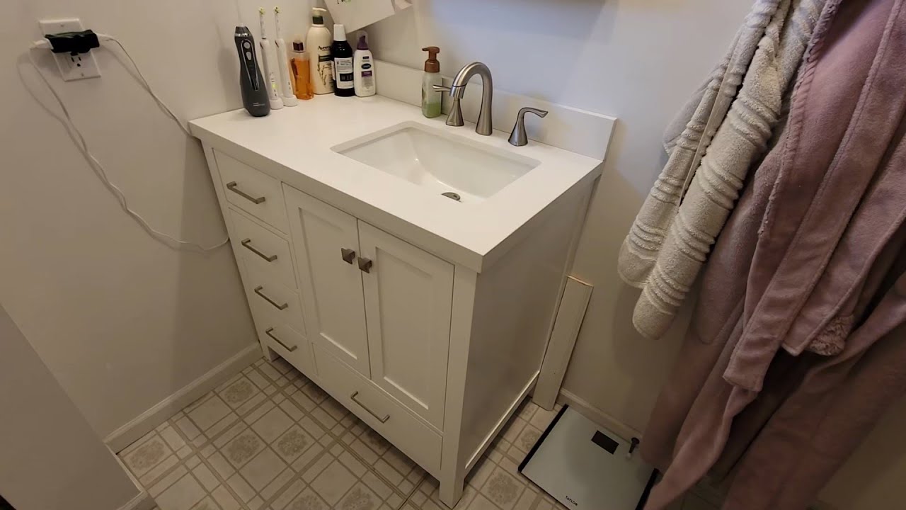 Раковина Ariel Bath Cambridge, 37 дюймов, смещение вправо, столешница из белого кварца, A037SRWQRVOWHT от Atlas