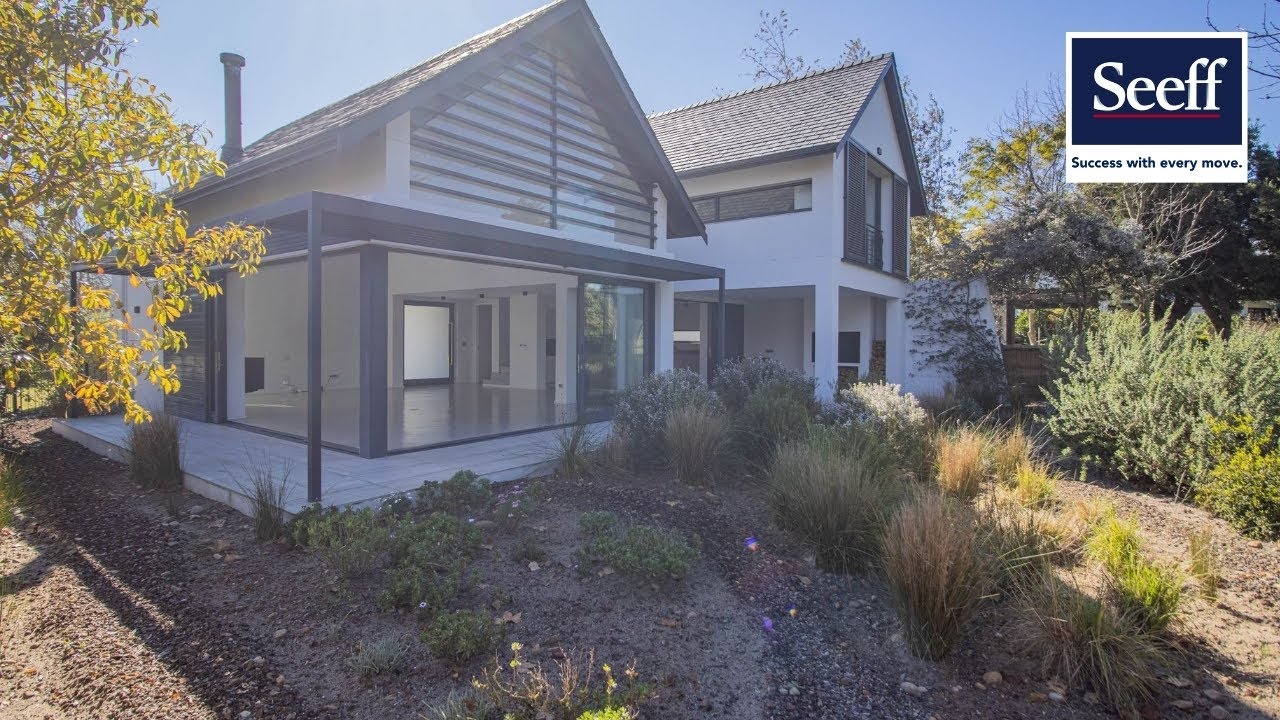 Luxury Living with Golf and Lake Views