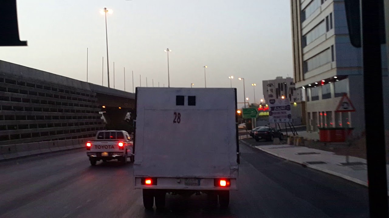 استخدام باصات النقل الترددي في المدينة المنورة