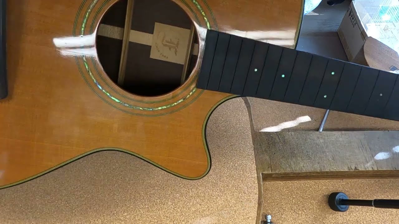 Neck remove for neck resetting on Furch G23CRCT - alternative view