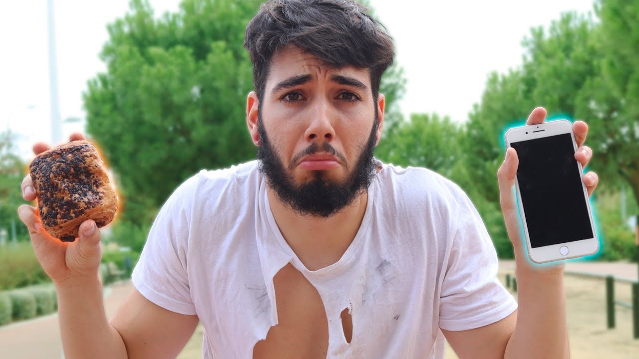 IPHONE VS COMIDA A UN VAGABUNDO *le damos a elegir*