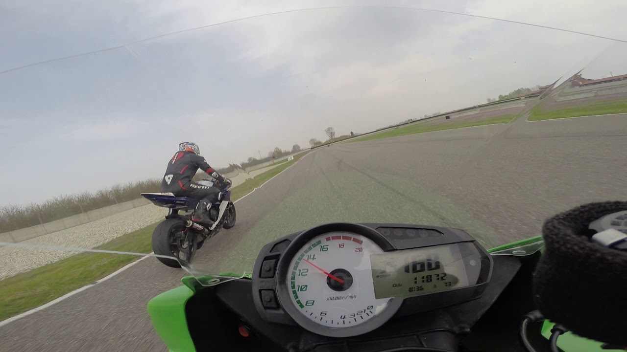 Kawasaki ZX-6R vs. Yamaha R6 - 1.29 onboard Tazio Nuvolari (Cervesina Circuit 8 aprile 2018) #AF34