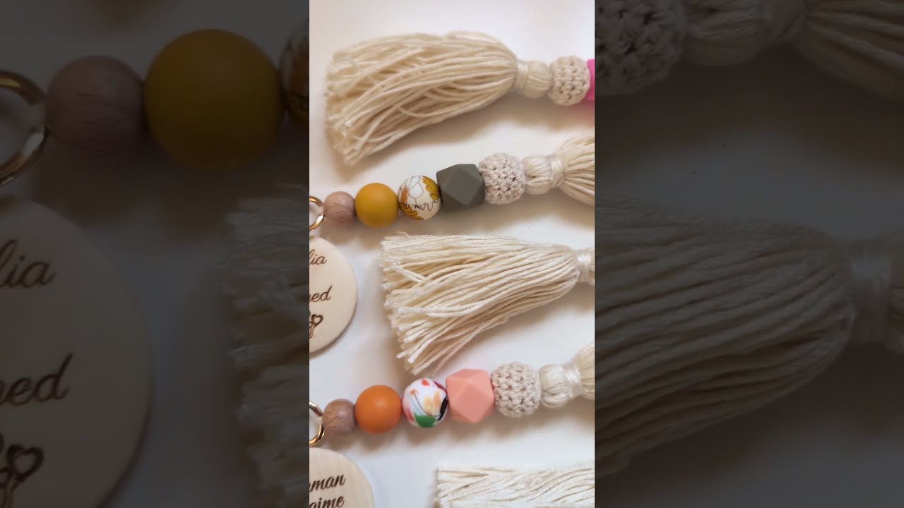 Porte-Cl&eacute;s Personnalis&eacute; avec m&eacute;daillon en Bois Grav&eacute; par Happy Gravure